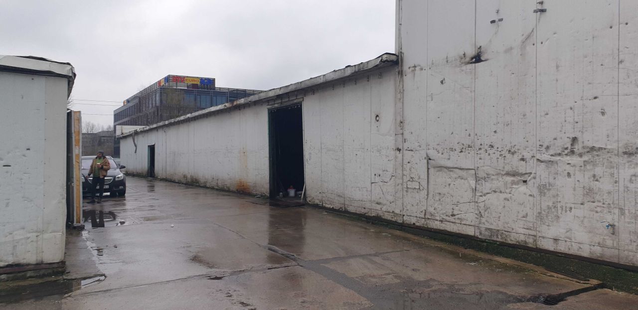 Hala/magazyn Opacz-Kolonia. Zdjęcie 7