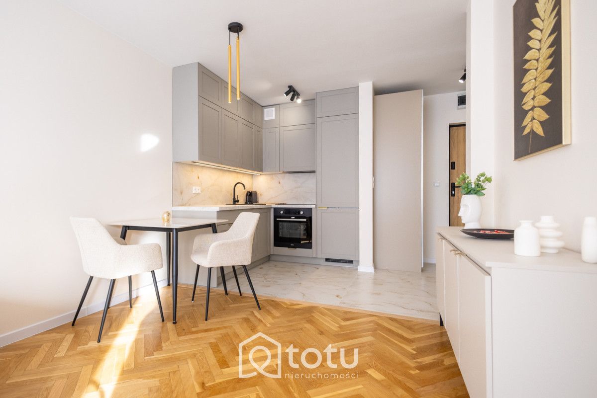 Mieszkanie 2-pokojowe Warszawa Śródmieście, ul. Twarda. Zdjęcie 1