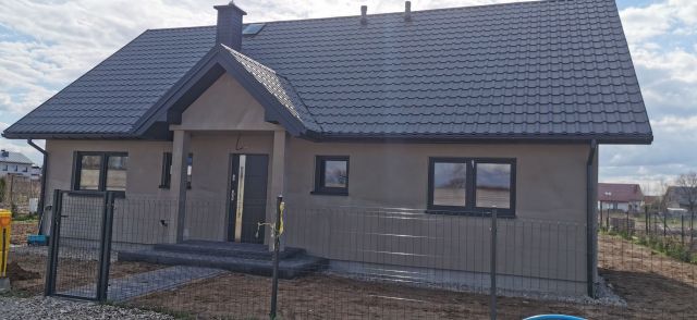 dom wolnostojący Nysa, ul. Nowowiejska. Zdjęcie 1