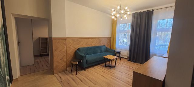 Mieszkanie 2-pokojowe Legnica, ul. Żeglarska. Zdjęcie 1