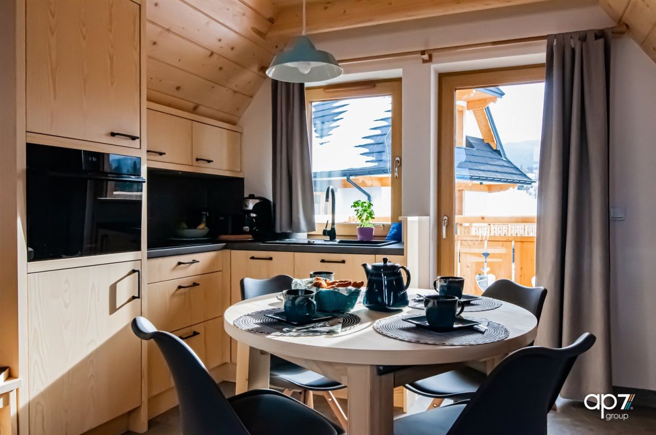 dom wolnostojący, 18 pokoi Zakopane Hrube Wyżnie, ul. Hrube Wyżne. Zdjęcie 8