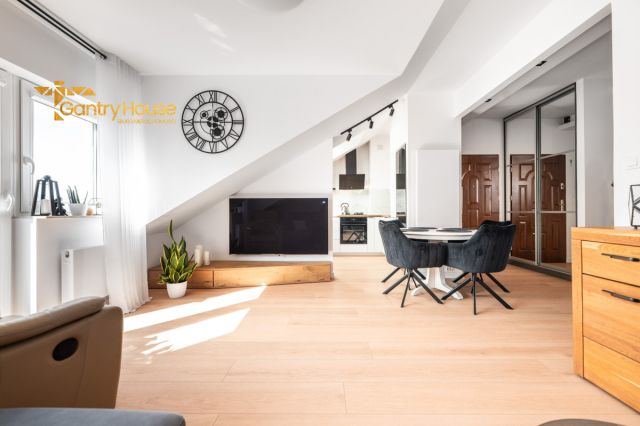 Mieszkanie 3-pokojowe Rumia, ul. Konstantego Ildefonsa Gałczyńskiego. Zdjęcie 2