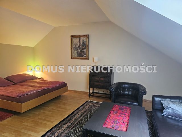 dom wolnostojący, 10 pokoi Ewcin. Zdjęcie 35