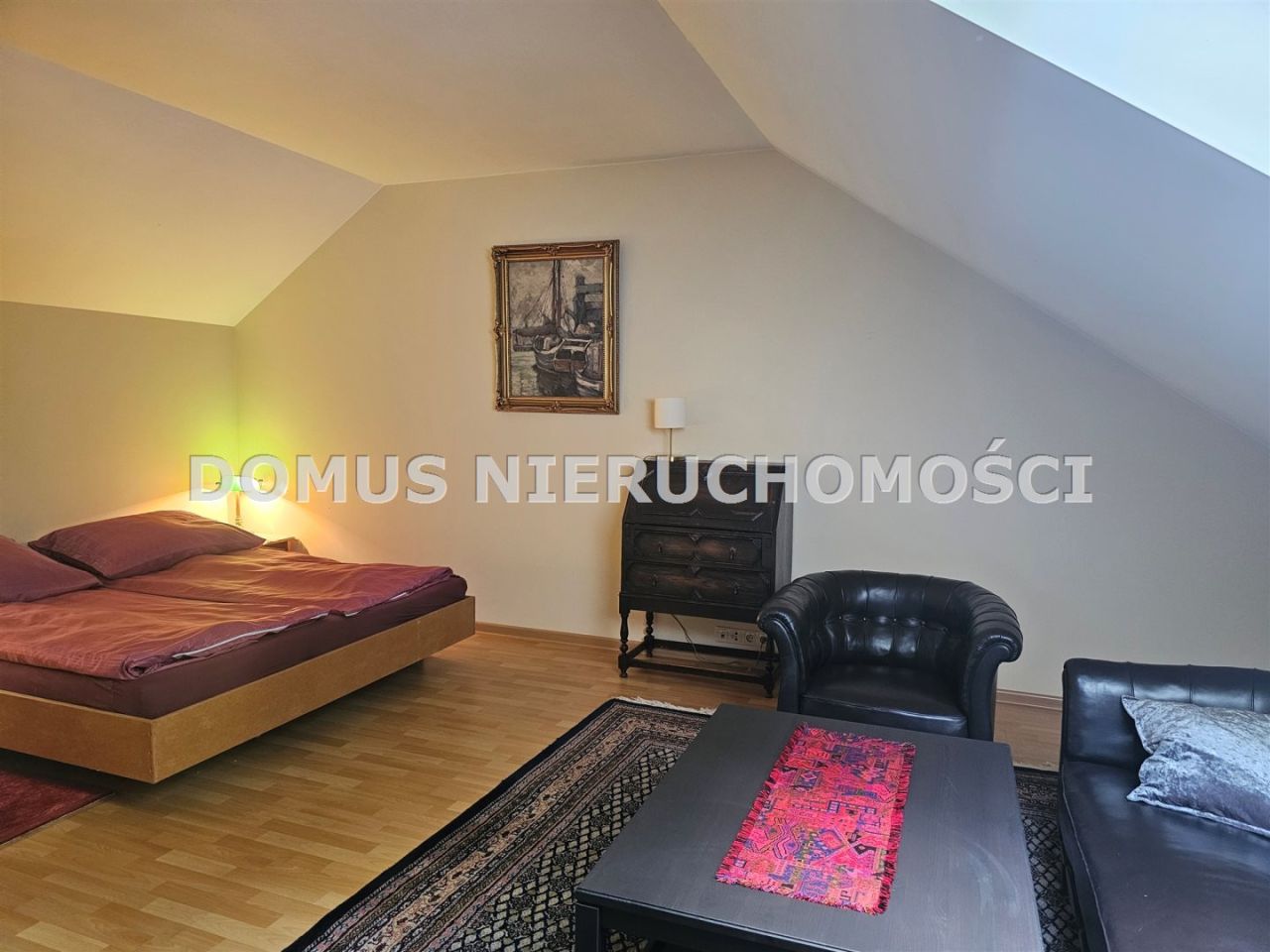 dom wolnostojący, 10 pokoi Ewcin. Zdjęcie 35