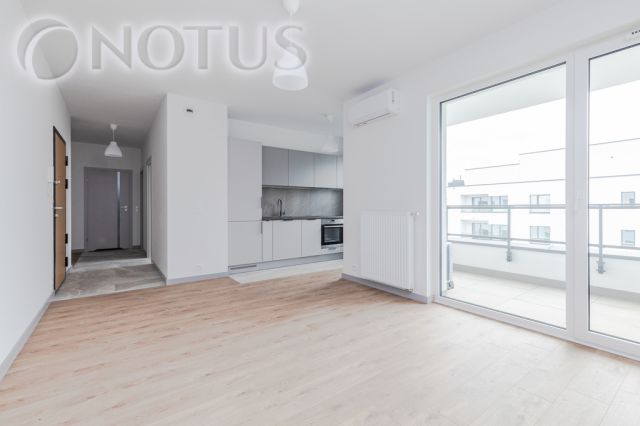 Mieszkanie 3-pokojowe Warszawa Włochy, ul. Równoległa. Zdjęcie 2