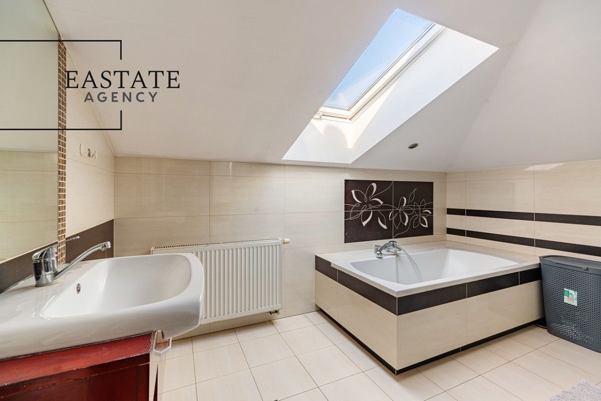 bliźniak, 9 pokoi Warszawa Wawer, ul. Wał Miedzeszyński. Zdjęcie 17