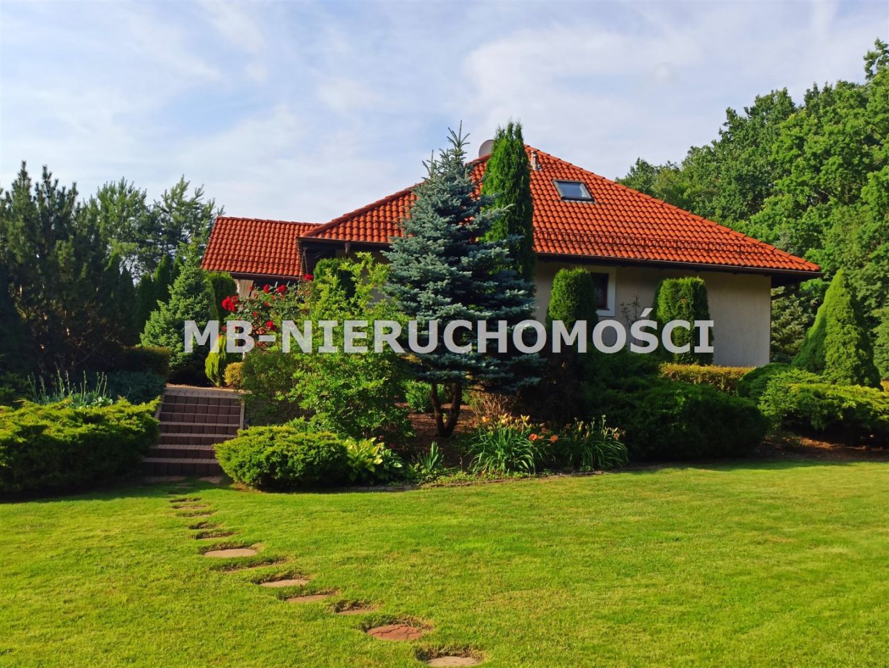 dom wolnostojący, 5 pokoi Sząbruk. Zdjęcie 9