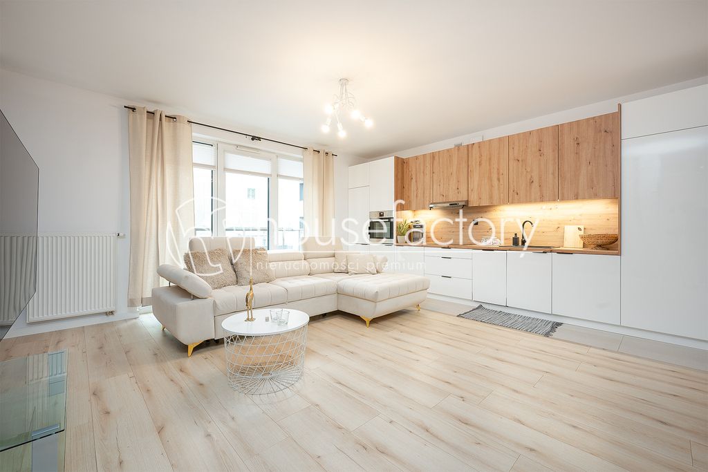 Mieszkanie 3-pokojowe Łódź, ul. Juliana Tuwima. Zdjęcie 2