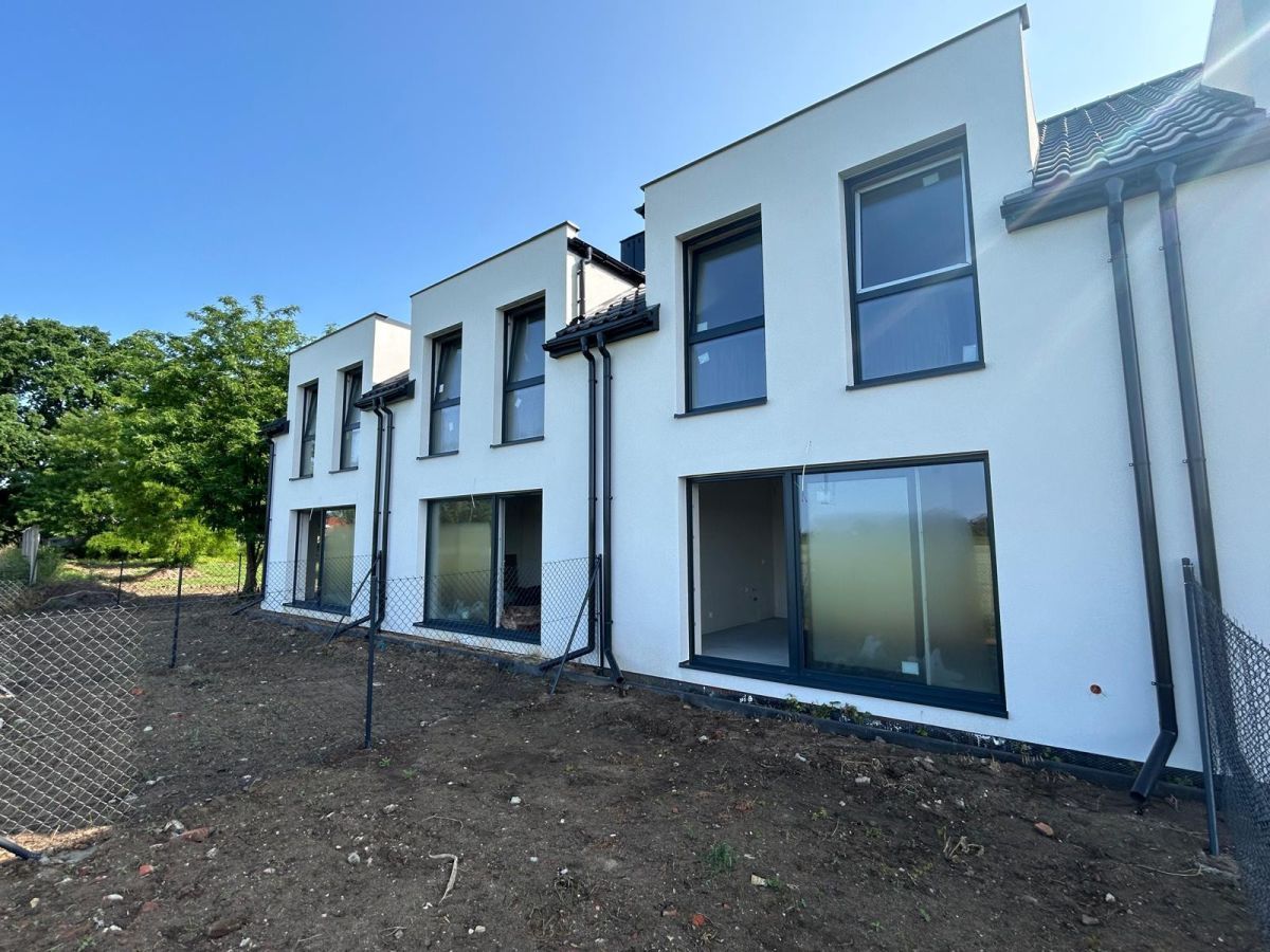 Mieszkanie 5-pokojowe Psary. Zdjęcie 2