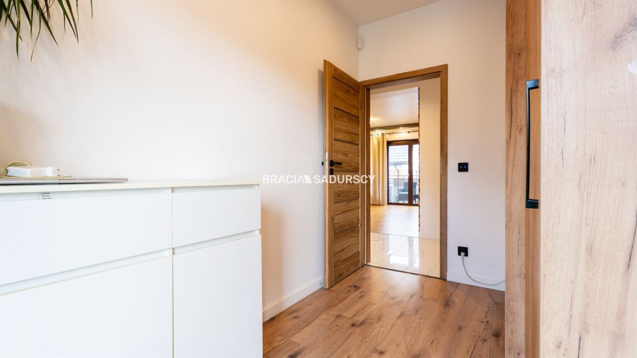 Mieszkanie 4-pokojowe Węgrzce Wielkie. Zdjęcie 16