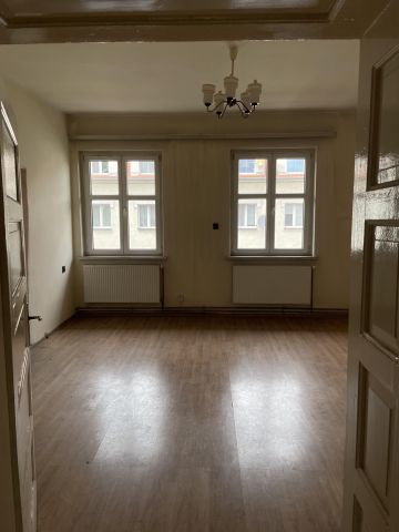 Mieszkanie 3-pokojowe Gliwice Śródmieście, ul. Lucjana Malinowskiego. Zdjęcie 1