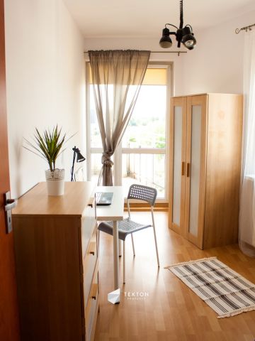 Mieszkanie 4-pokojowe Poznań Rataje, ul. Katowicka. Zdjęcie 3