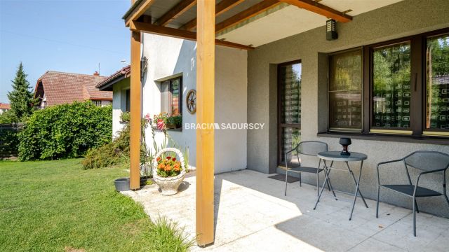 dom wolnostojący, 8 pokoi Kraków Swoszowice, ul. Jeździecka. Zdjęcie 16