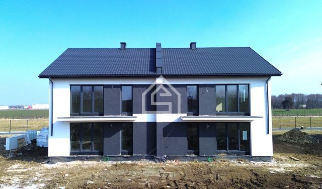 Mieszkanie 3-pokojowe Podłęże. Zdjęcie 1