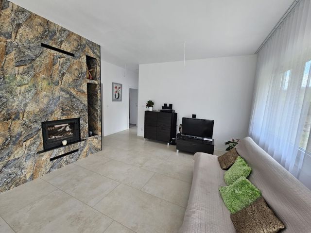 dom wolnostojący, 3 pokoje Glinno. Zdjęcie 3