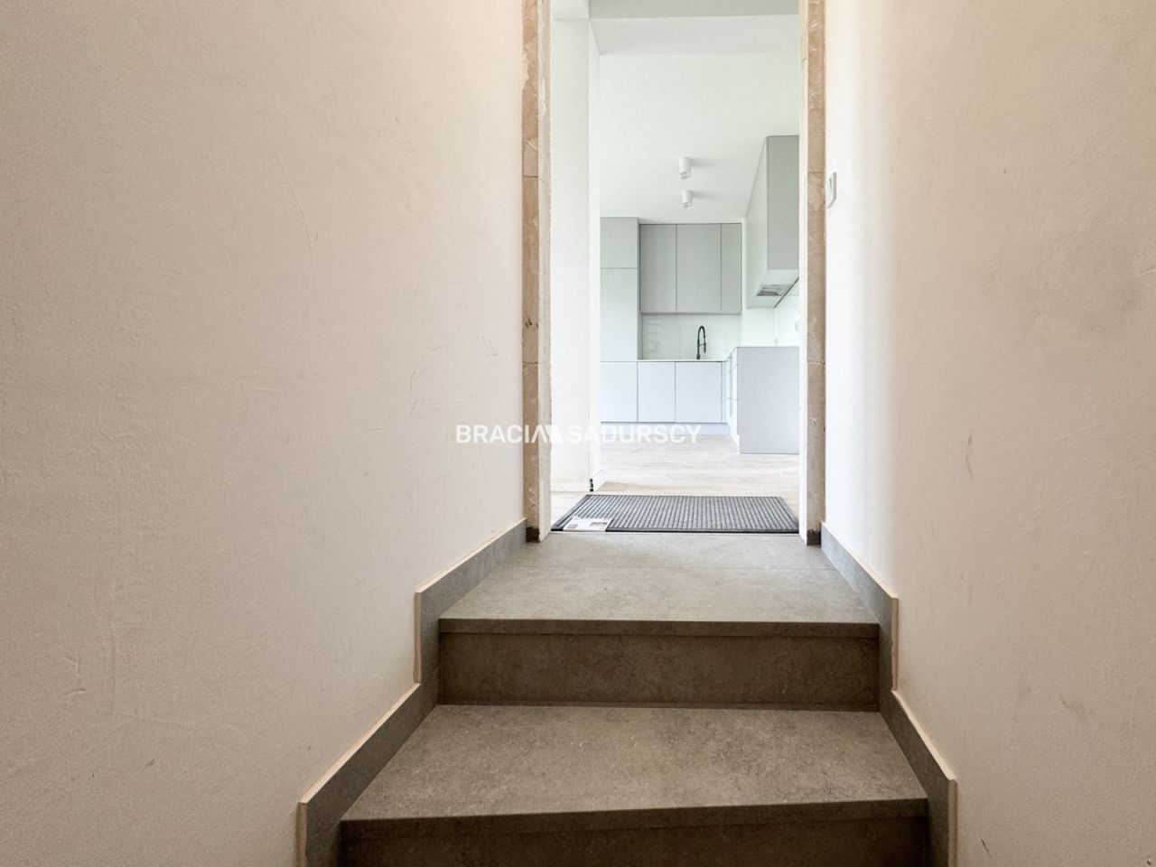 Mieszkanie 4-pokojowe Strumiany. Zdjęcie 14