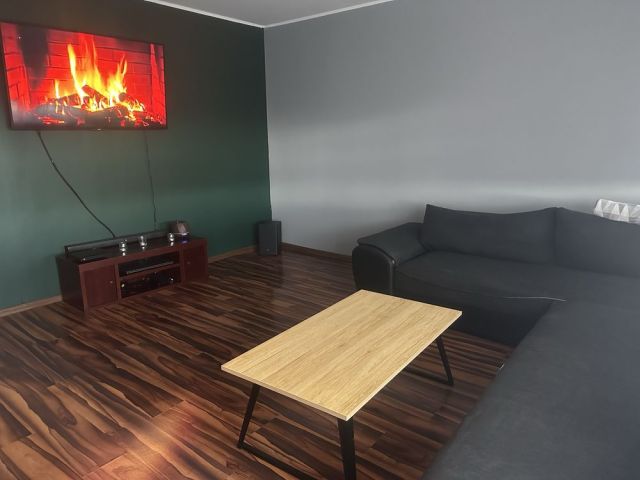 Mieszkanie 4-pokojowe Gniezno, os. Piastowskie. Zdjęcie 1