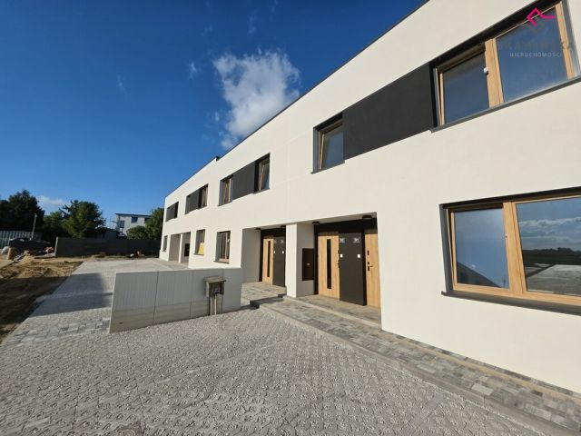 Mieszkanie 4-pokojowe Janków Przygodzki, ul. Parkowa. Zdjęcie 1