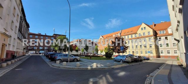 Mieszkanie 3-pokojowe Wałbrzych Nowe Miasto, pl. Konstytucji 3 Maja. Zdjęcie 3