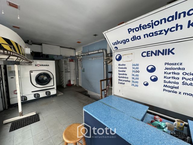 Lokal Warszawa Praga-Południe, rondo gen. Augusta Emila Fieldorfa "Nila". Zdjęcie 2