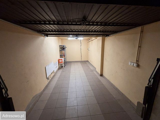 Garaż/miejsce parkingowe Kraków Nowa Huta, os. Dywizjonu 303. Zdjęcie 1