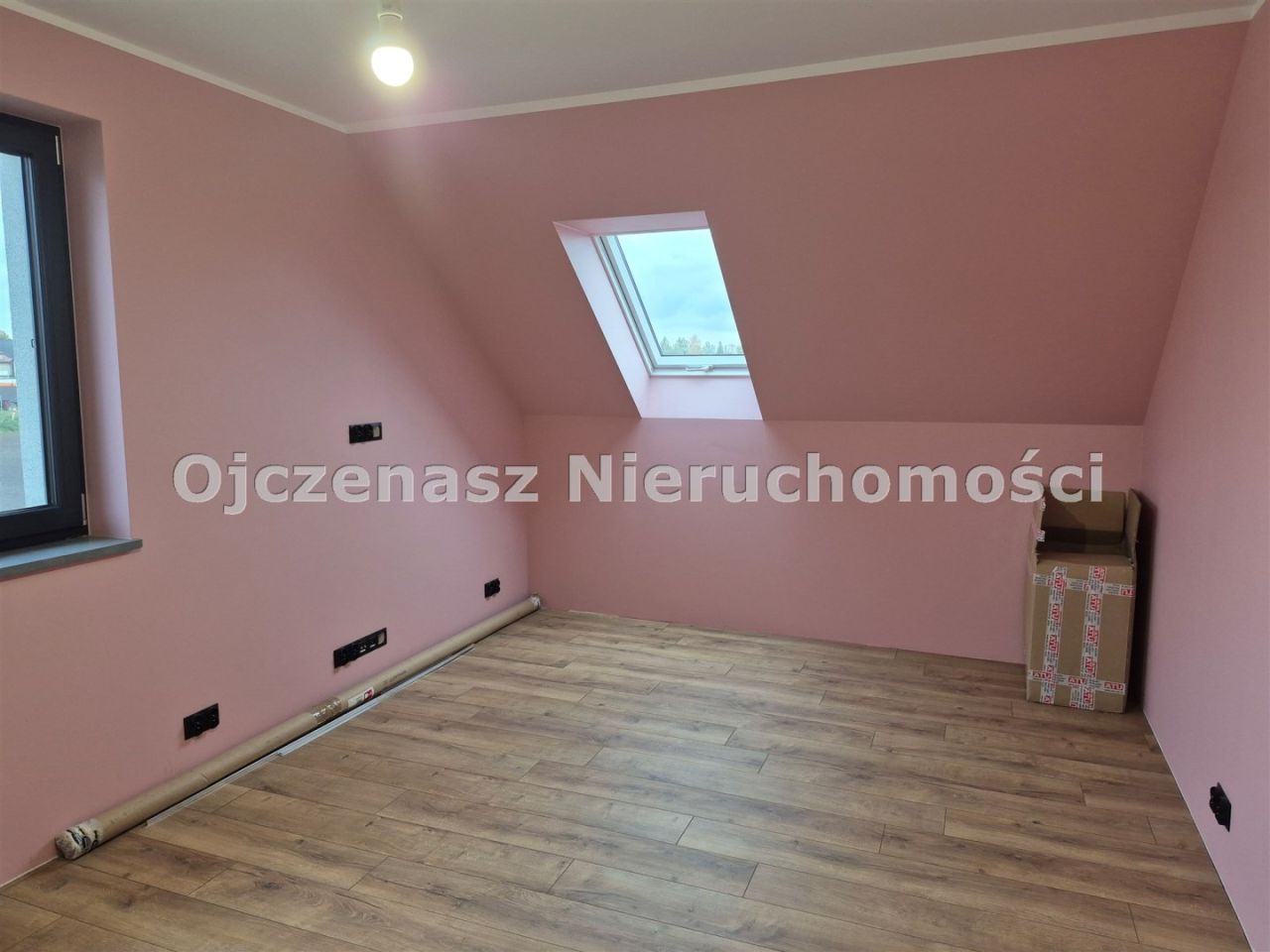 dom wolnostojący, 5 pokoi Dobrcz. Zdjęcie 5