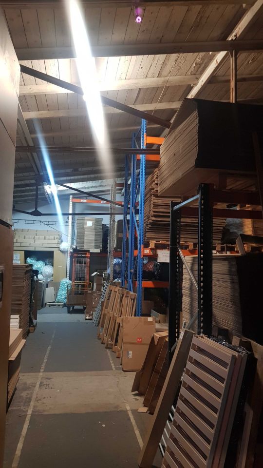 Hala/magazyn Reńska Wieś. Zdjęcie 4