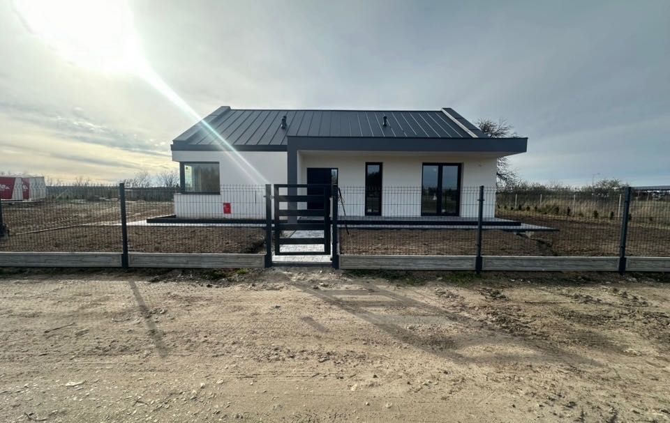 dom wolnostojący Dzbanki