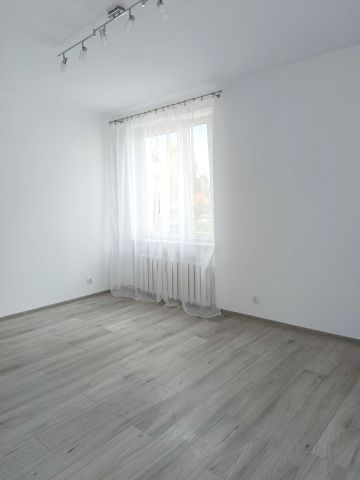 Mieszkanie 1-pokojowe Bytom Stroszek, pl. Pokoju. Zdjęcie 1