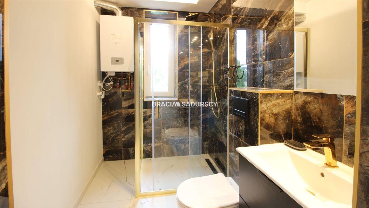 Mieszkanie 4-pokojowe Oleśnica. Zdjęcie 2