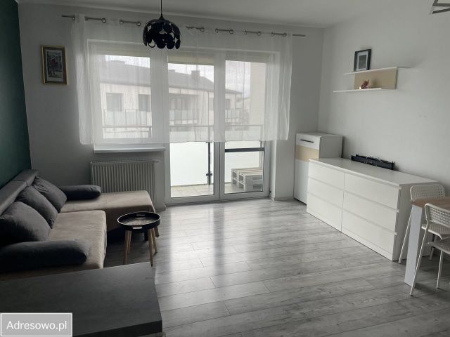 Mieszkanie 3-pokojowe Książenice, ul. Przyjaciół. Zdjęcie 1