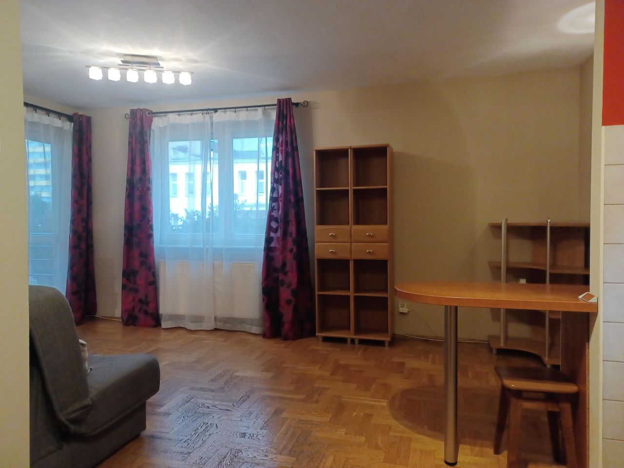 Mieszkanie 2-pokojowe Kraków Kurdwanów, ul. Marii i Bolesława Wysłouchów. Zdjęcie 2