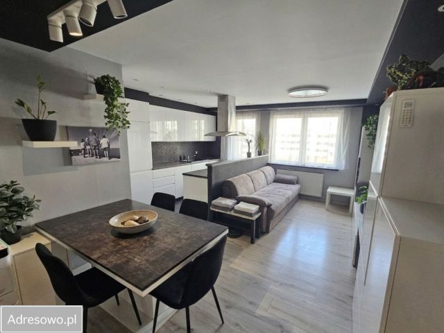 Mieszkanie 3-pokojowe Kraków Mistrzejowice, os. Piastów. Zdjęcie 1