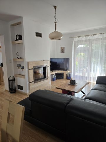dom wolnostojący, 5 pokoi Stanowice, ul. Liliowa. Zdjęcie 3