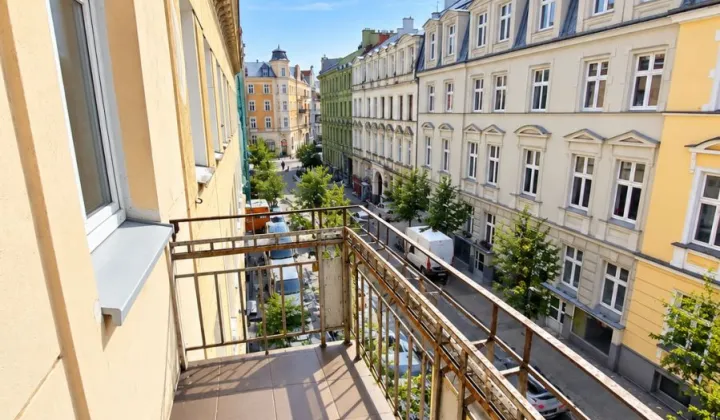 Biuro Poznań Centrum, ul. Półwiejska