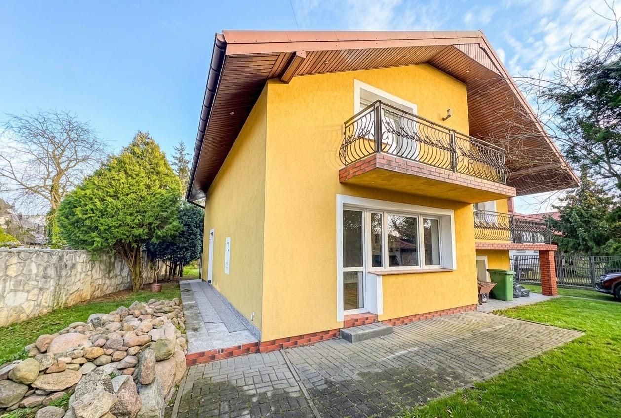 dom wolnostojący, 5 pokoi Konstancin-Jeziorna, ul. Wierzbowa. Zdjęcie 1