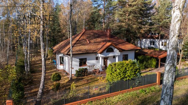 dom wolnostojący, 3 pokoje Milanówek, ul. Owczarska. Zdjęcie 1