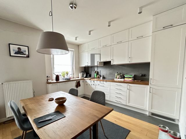 Mieszkanie 3-pokojowe Warszawa Praga, ul. Jugosłowiańska. Zdjęcie 2