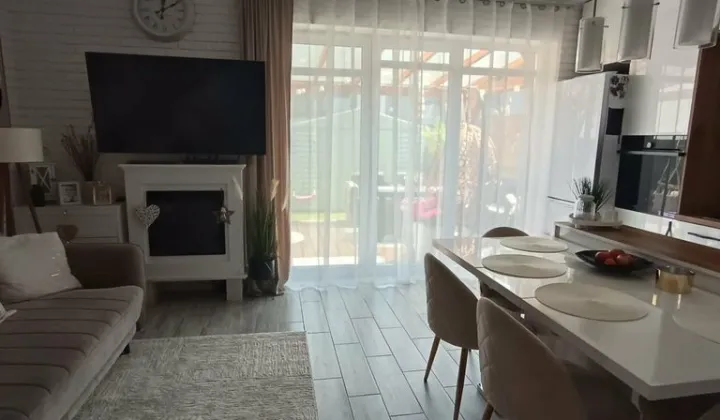dom szeregowy, 2 pokoje Porosły, ul. Szumiących Traw