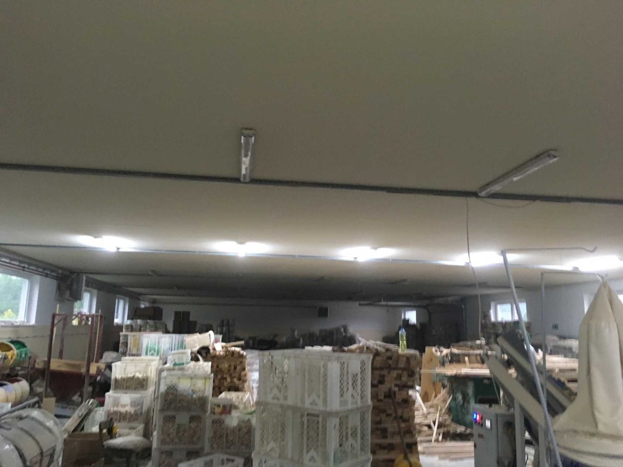 Hala/magazyn Białka. Zdjęcie 2