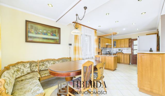 dom wolnostojący, 6 pokoi Zakrzów. Zdjęcie 15