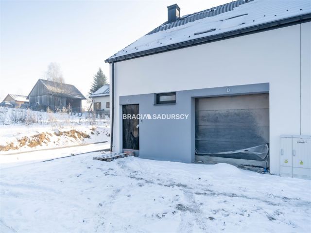 bliźniak, 4 pokoje Radziszów, ul. Zadworze Górne. Zdjęcie 2