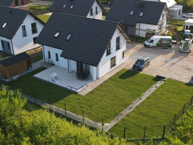 dom wolnostojący, 5 pokoi Łukowa Popławy, Łukowa. Zdjęcie 1