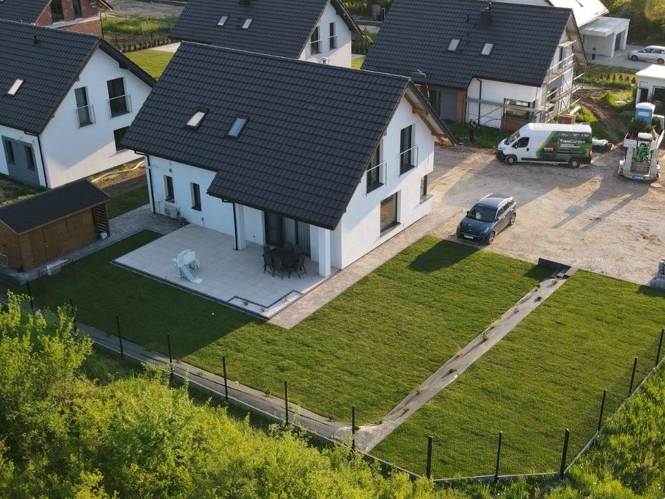 dom wolnostojący, 5 pokoi Łukowa Popławy, Łukowa. Zdjęcie 1