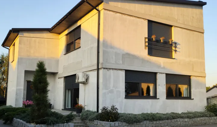 dom wolnostojący, 6 pokoi Zawada, ul. Główna