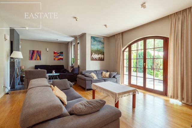 dom wolnostojący, 8 pokoi Warszawa Wawer, ul. Drwali. Zdjęcie 1