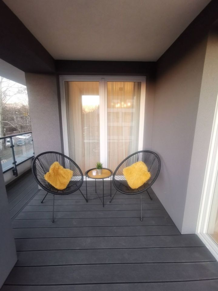 Mieszkanie 3-pokojowe Milanówek. Zdjęcie 3