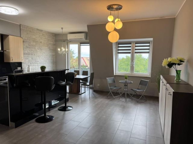 Mieszkanie 3-pokojowe Żerniki Wrocławskie, ul. Kolejowa. Zdjęcie 5