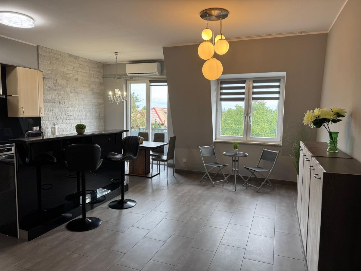 Mieszkanie 3-pokojowe Żerniki Wrocławskie, ul. Kolejowa. Zdjęcie 5