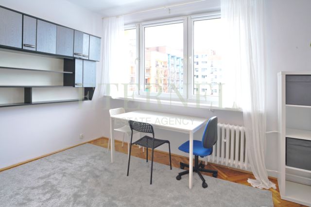 Mieszkanie 2-pokojowe Kraków, os. Kolorowe. Zdjęcie 3